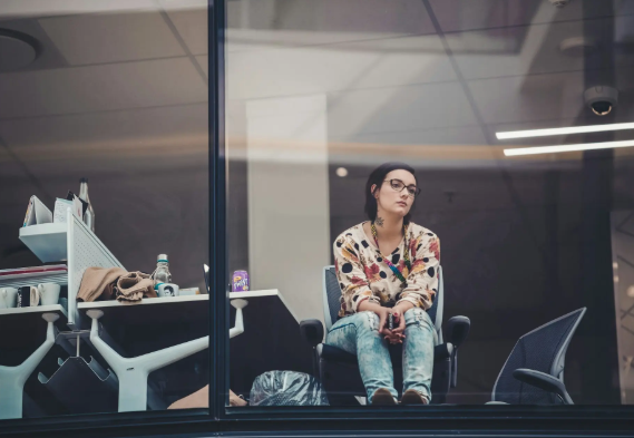 Ефект «скляної стелі» у власній голові: Як перестати обмежувати свій масштаб